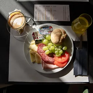 https://white-hill-apartment.hotelinzadar.com